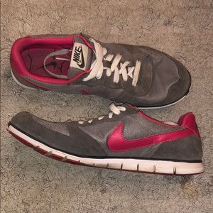 Nike women’s size 9 running shoe